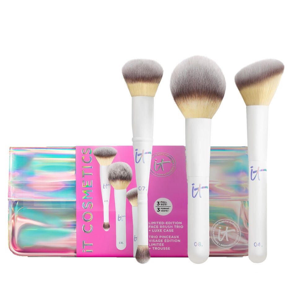 ITC-Holiday-2025-unwrap-your-creativity-brush-set-box-with-products-000-Packshot-0